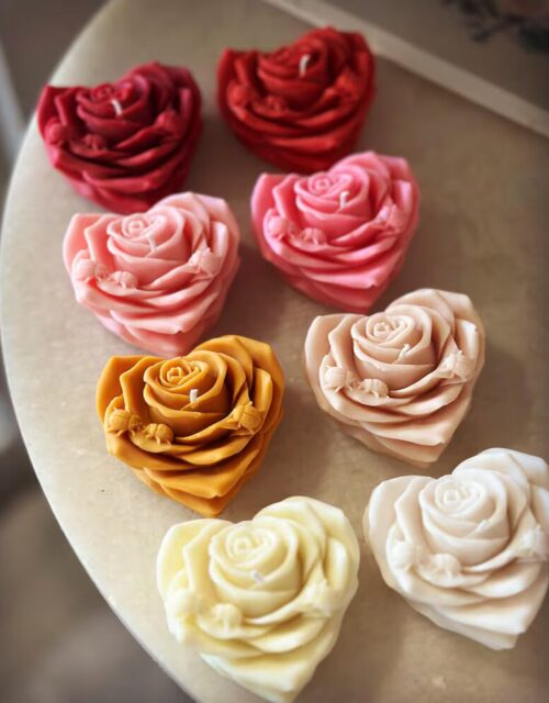 Rose Heart Candle (1pcs) - Rose Petal Design, Romantic Soy Wax Candle for Home Decor, Flower Heart Candle, Valentine’s Day Decoration